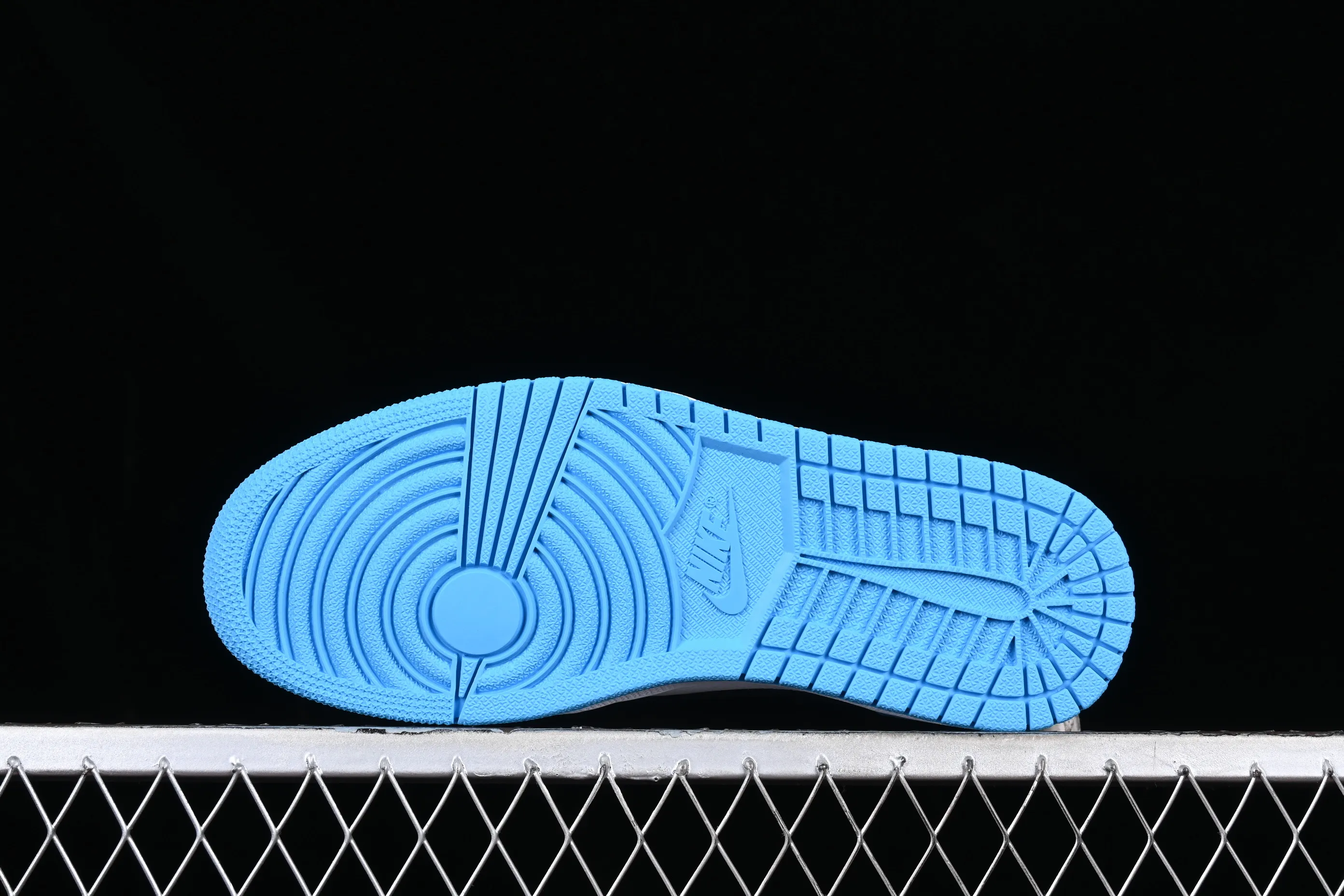 All categories Air Jordan Jordan series basketball shoes Air Jordan 1 Low LJR version Air Jordan 1 Low OG "UNC" AJ1 Joe 1 blue and white low-top basketball shoes CZ0790-104